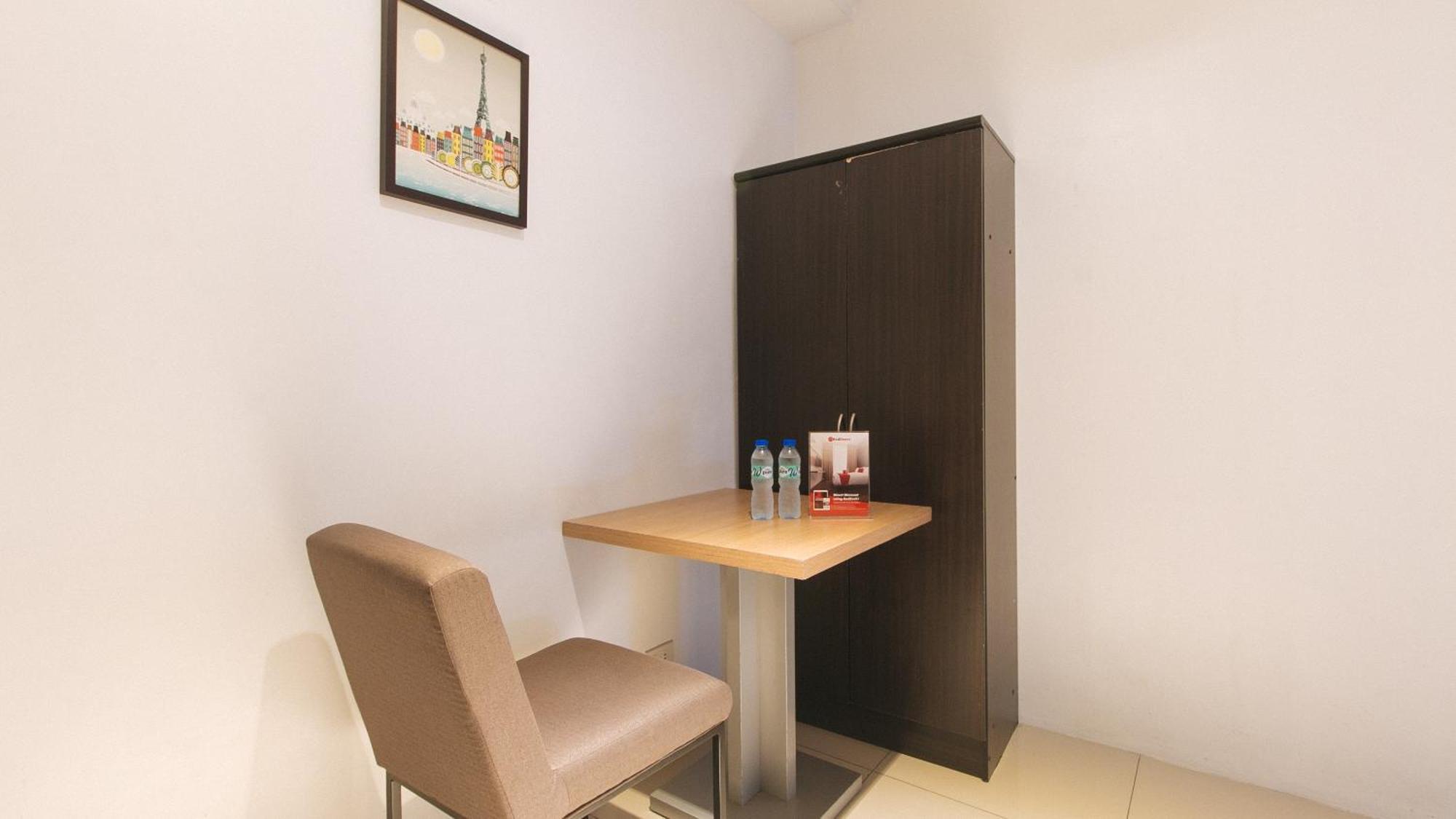Reddoorz @ Melbourne Suites Makati Makati City Екстериор снимка