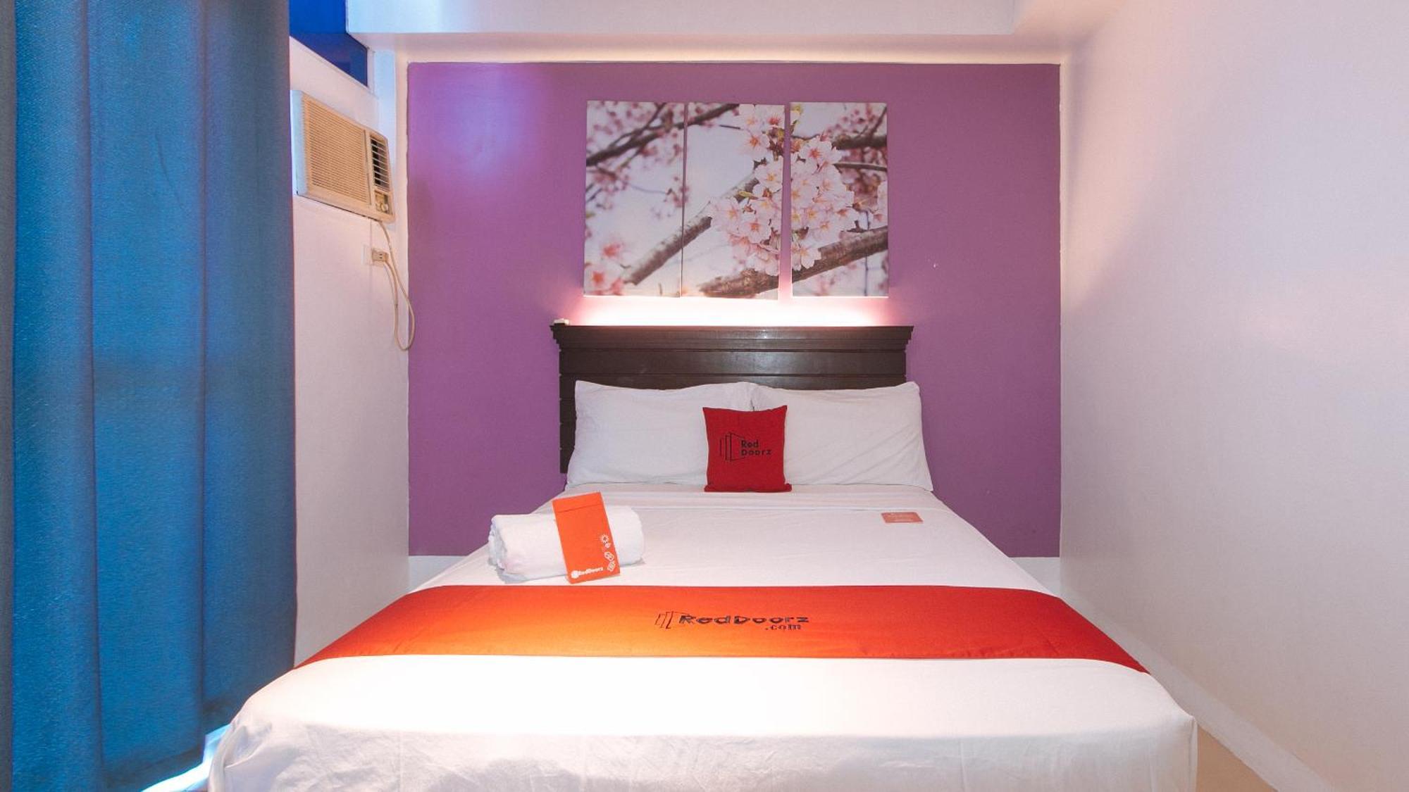Reddoorz @ Melbourne Suites Makati Makati City Екстериор снимка