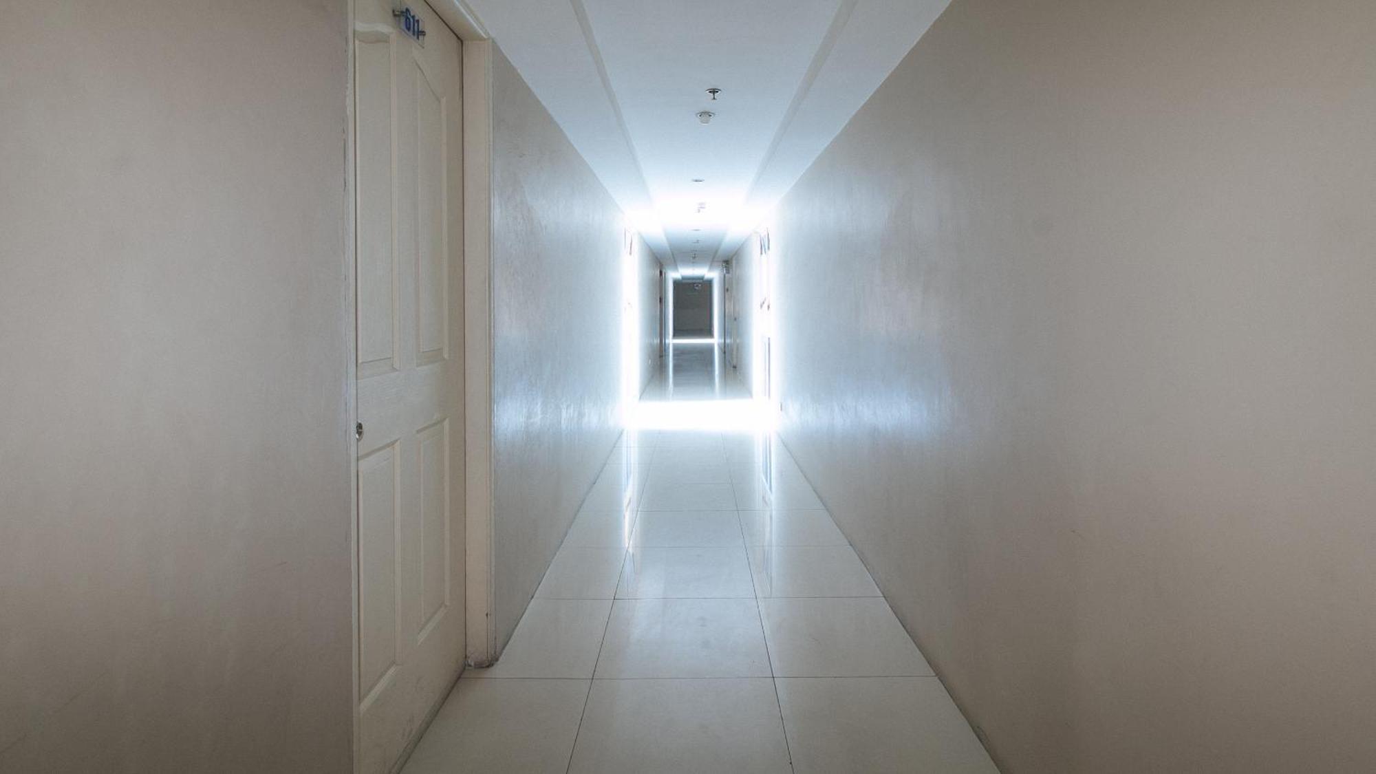 Reddoorz @ Melbourne Suites Makati Makati City Екстериор снимка
