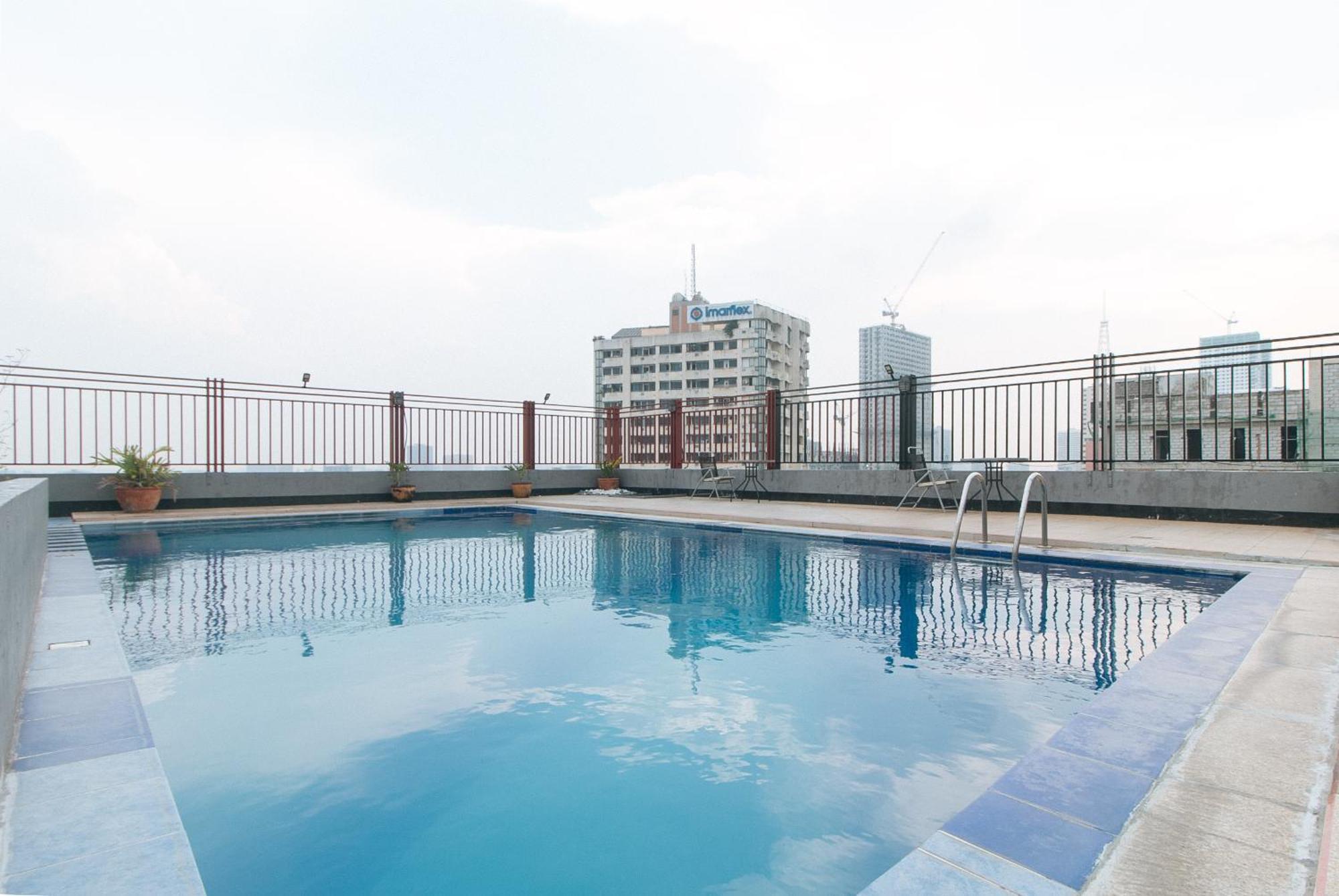 Reddoorz @ Melbourne Suites Makati Makati City Екстериор снимка